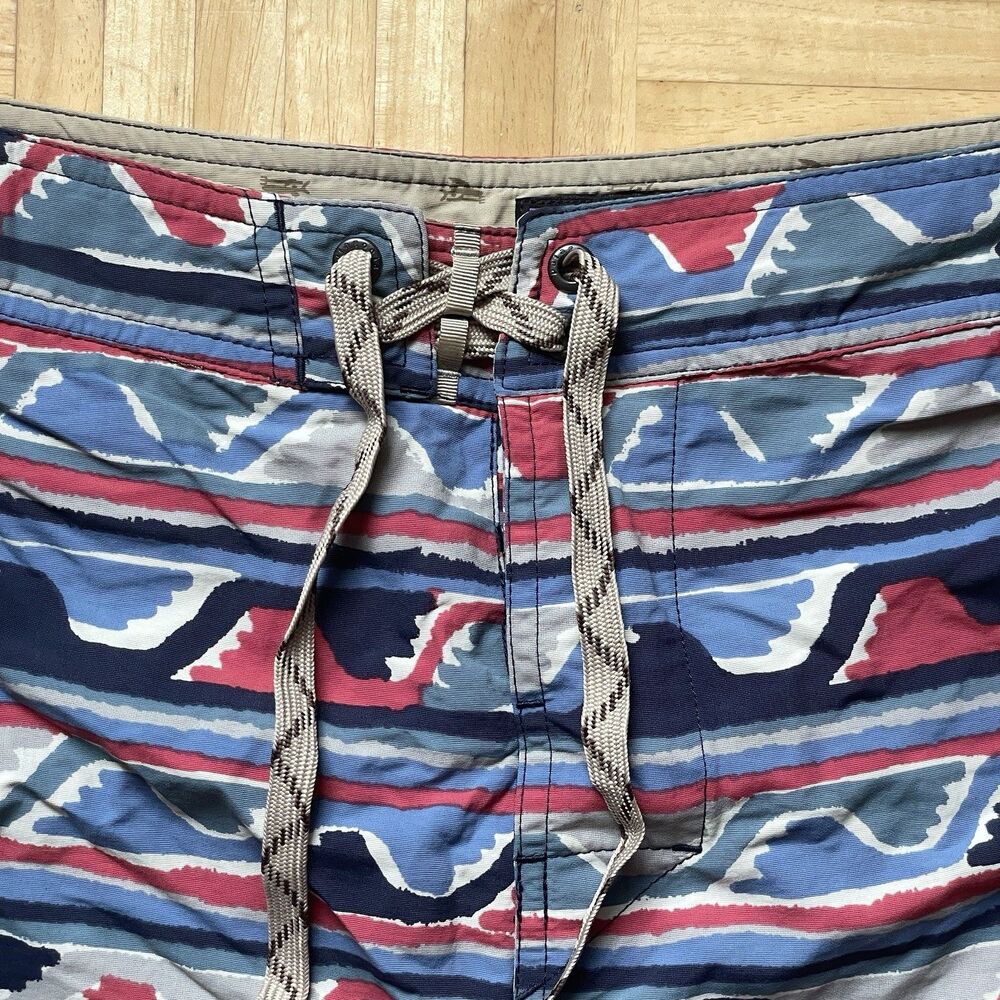 Patagonia Board Shorts Wavefarer Mens 32 Blue Camping Gorpcore Geometric Aztec - Picture 4 of 8